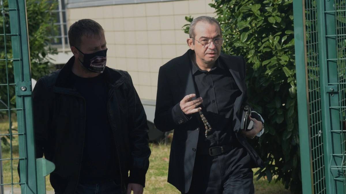 Петър Петров-Еврото (вдясно)